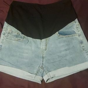 Maternity shorts
